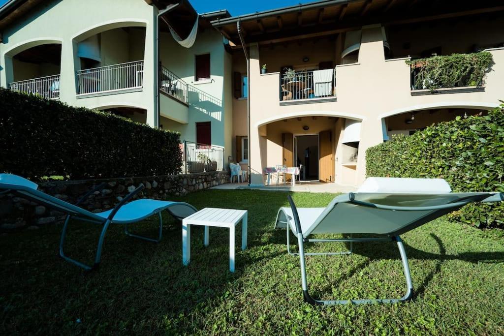 Oliva Apartment - Featuring A Private Garden And Access To A Pool Barcuzzi Eksteriør bilde